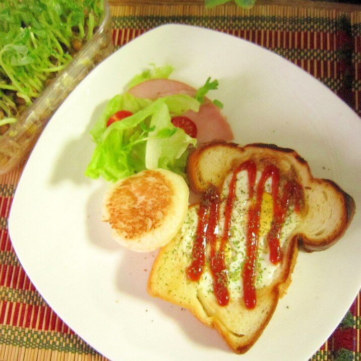 可愛い♪フライパンで目玉焼きトースト